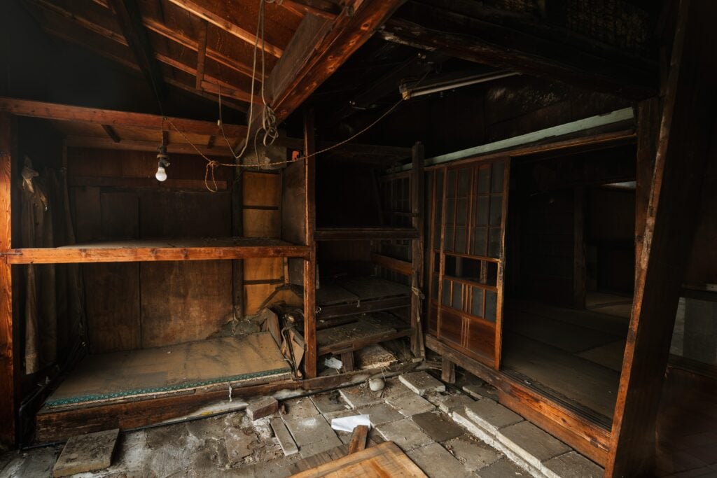 Crawlspace Insulation in Langley BC | Costs, Types & Moisture Control